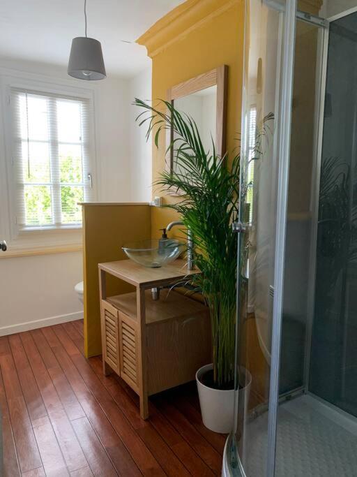 Gite La Petite Maison Guitres Exterior photo